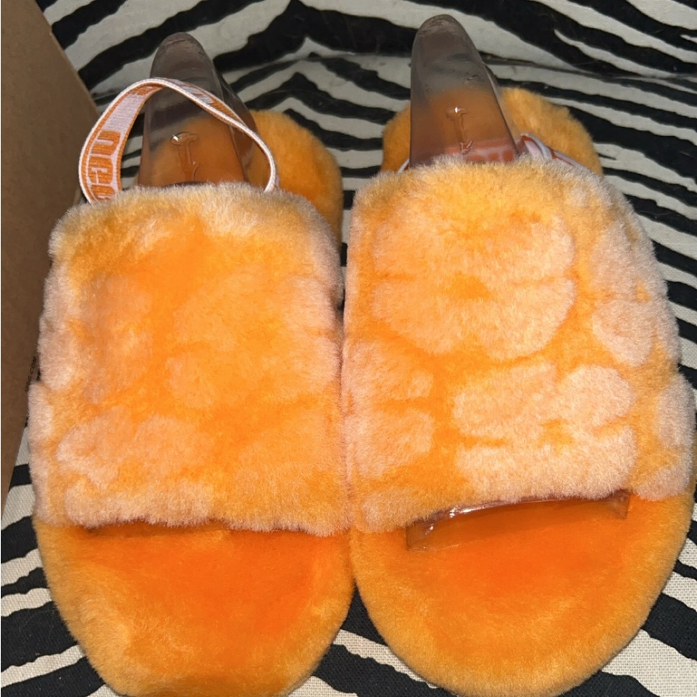 UGG kids yeah slippers orange floral
